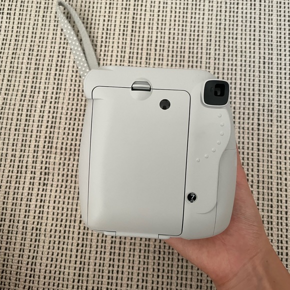 Fujifilm instax instant Camera - Picture 4 of 7